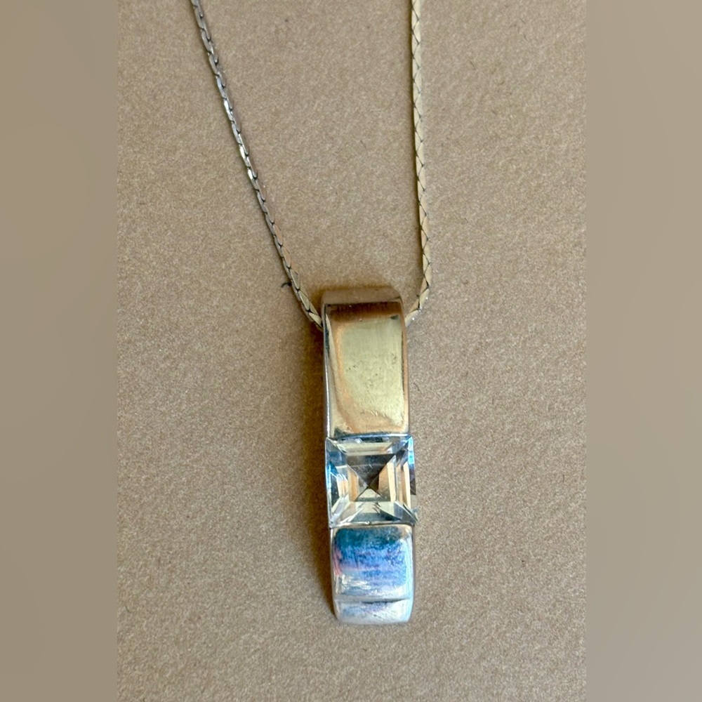Hand cut quartz & 925 necklace